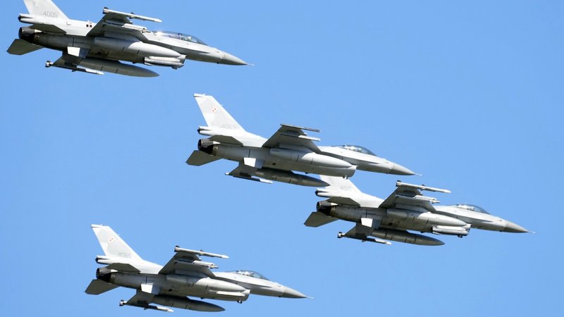 Частина наданих літаків F-16 базуватиметься не в Україні